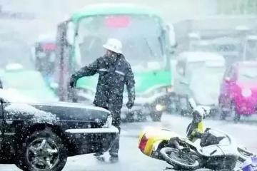 河南一場(chǎng)暴雪，25萬(wàn)新能源車(chē)主“若有所思”，取代燃油車(chē)成為鬧劇
