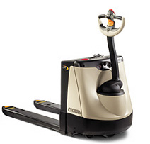 美國皇冠叉車(CROWN)4500磅步行式電動(dòng)托盤搬運(yùn)車