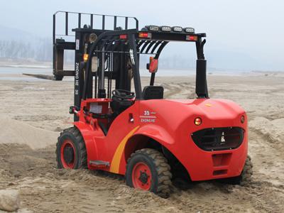 廣西工地四驅(qū)叉車