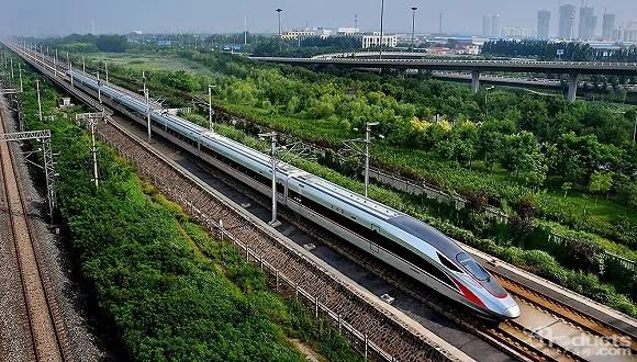 火車(chē)奔.jpg